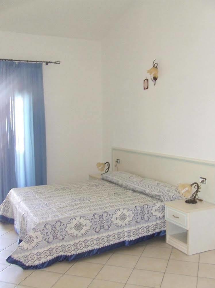 Case Vacanze San Silvestro Будони Экстерьер фото