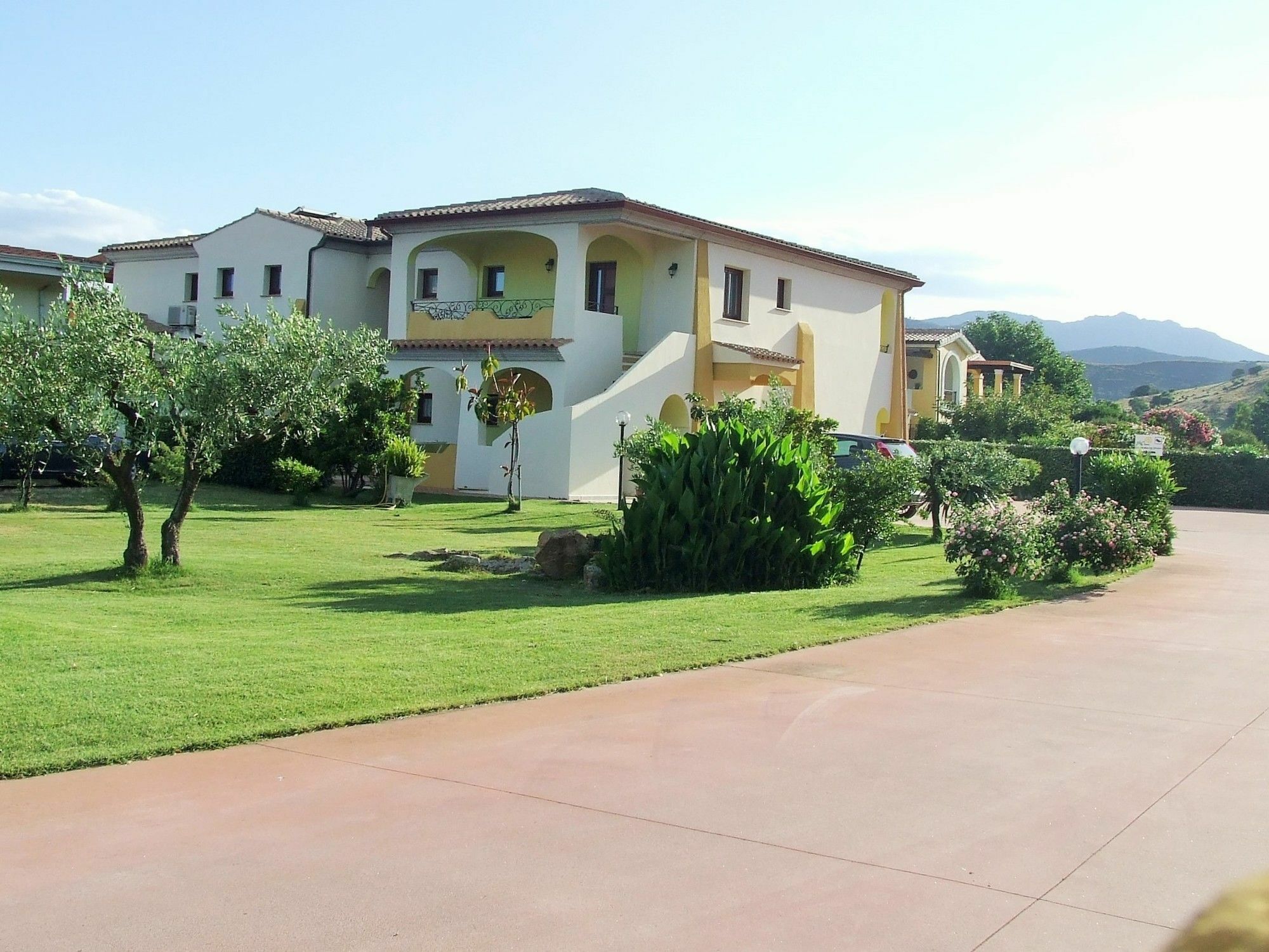 Case Vacanze San Silvestro Будони Экстерьер фото